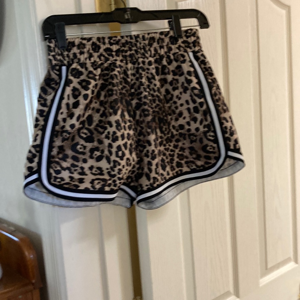 Cute leopard jogging shorts, says medium but runs small